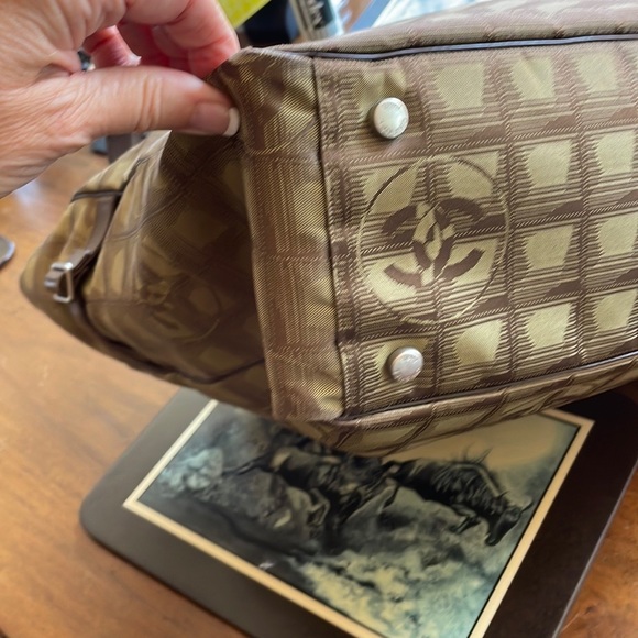 Stunning Chanel Tote Bag Leather and Nylon - Picture 9 of 13